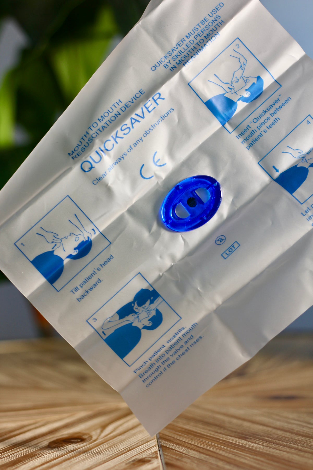 single-use CPR face shield with one-way valve for emergency resuscitation