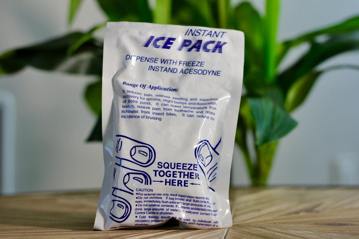 instant cold pack for emergency first aid and injury care